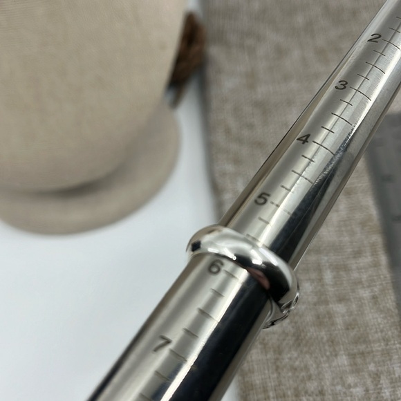 Vintage Sterling Silver Marcasite and Sleeping Beauty Turquoise Ring - Picture 8 of 12